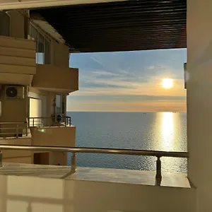 Front Marilyn Apartment Durrës